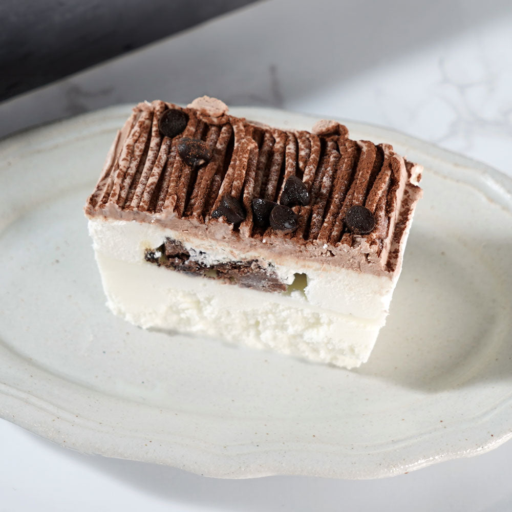 白金スイーツ プレミアム手作りアイスクリームケーキ(ショコラ)