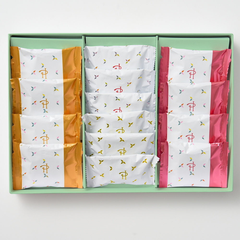 ピエール・エルメ・パリ　ラングドシャ＆クラクラック　14個