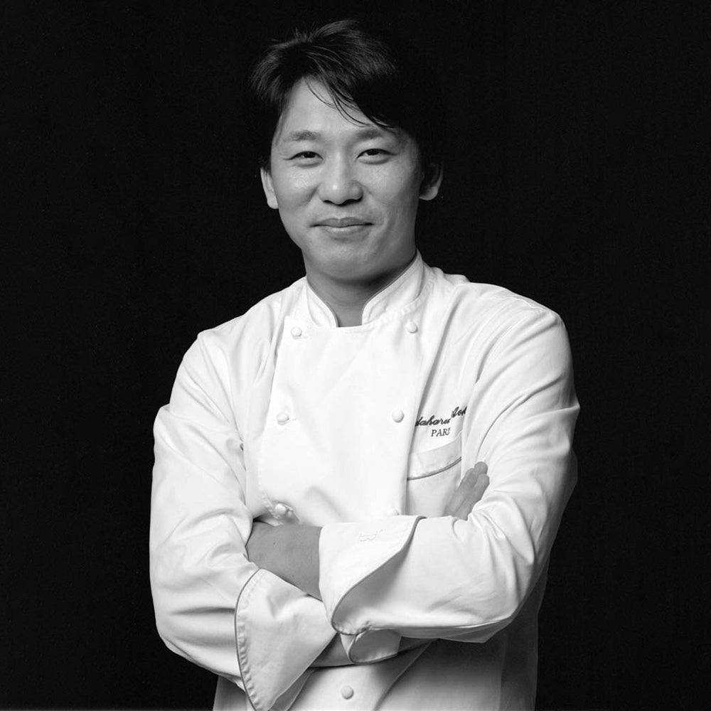 パティスリー・サダハル・アオキ・パリ　コフレアソーティモン ドゥ ビスキュイ ルージュ モワイヤン