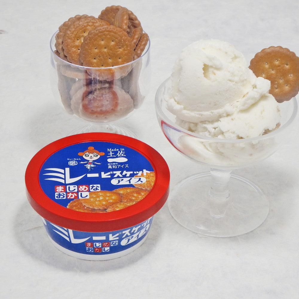 南の国の高知アイス　2種食べ比べ（アイスクリン、ミレー）