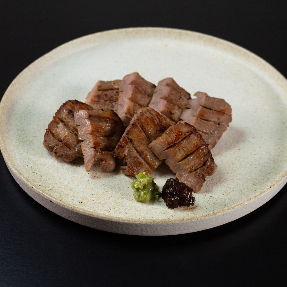 宮城・仙台 「陣中」 仔牛の牛タン丸ごと一本塩麹熟成（240g）