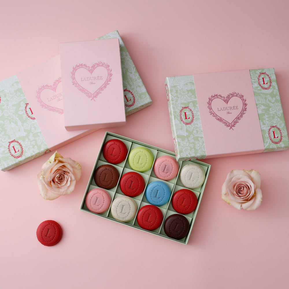 LADUREE（ラデュレ）ウジェニー 12個入り（限定スリーブ付き）