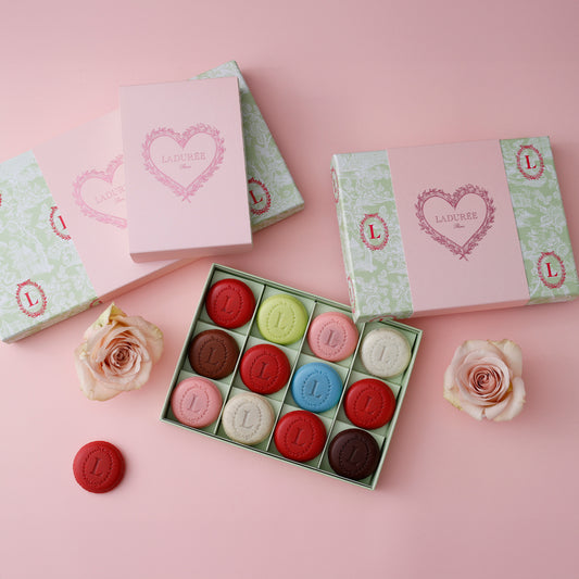 LADUREE（ラデュレ）ウジェニー 12個入り（限定スリーブ付き）