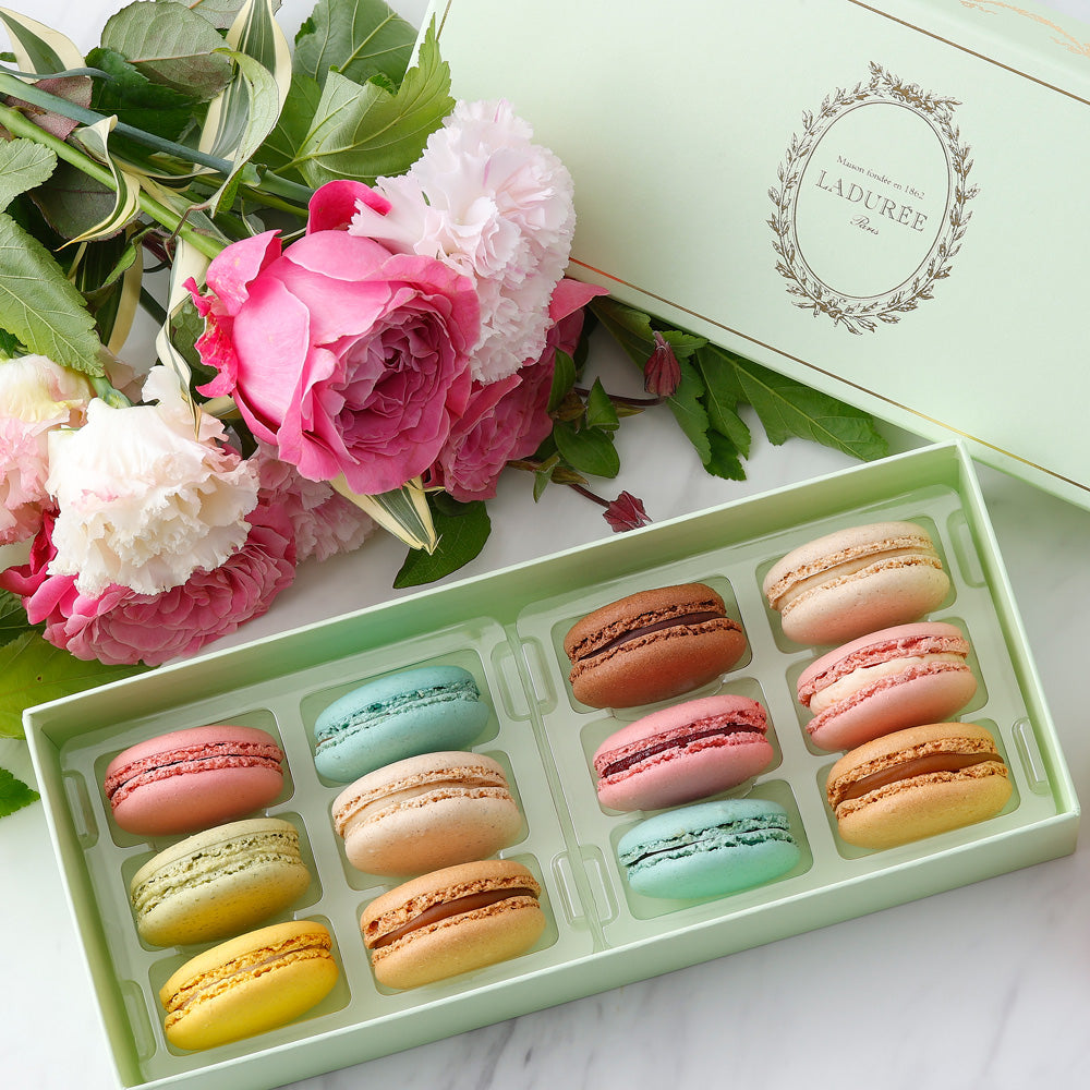 LADUREE（ラデュレ）コフレ・ アンタンポレル マカロン12個入り
