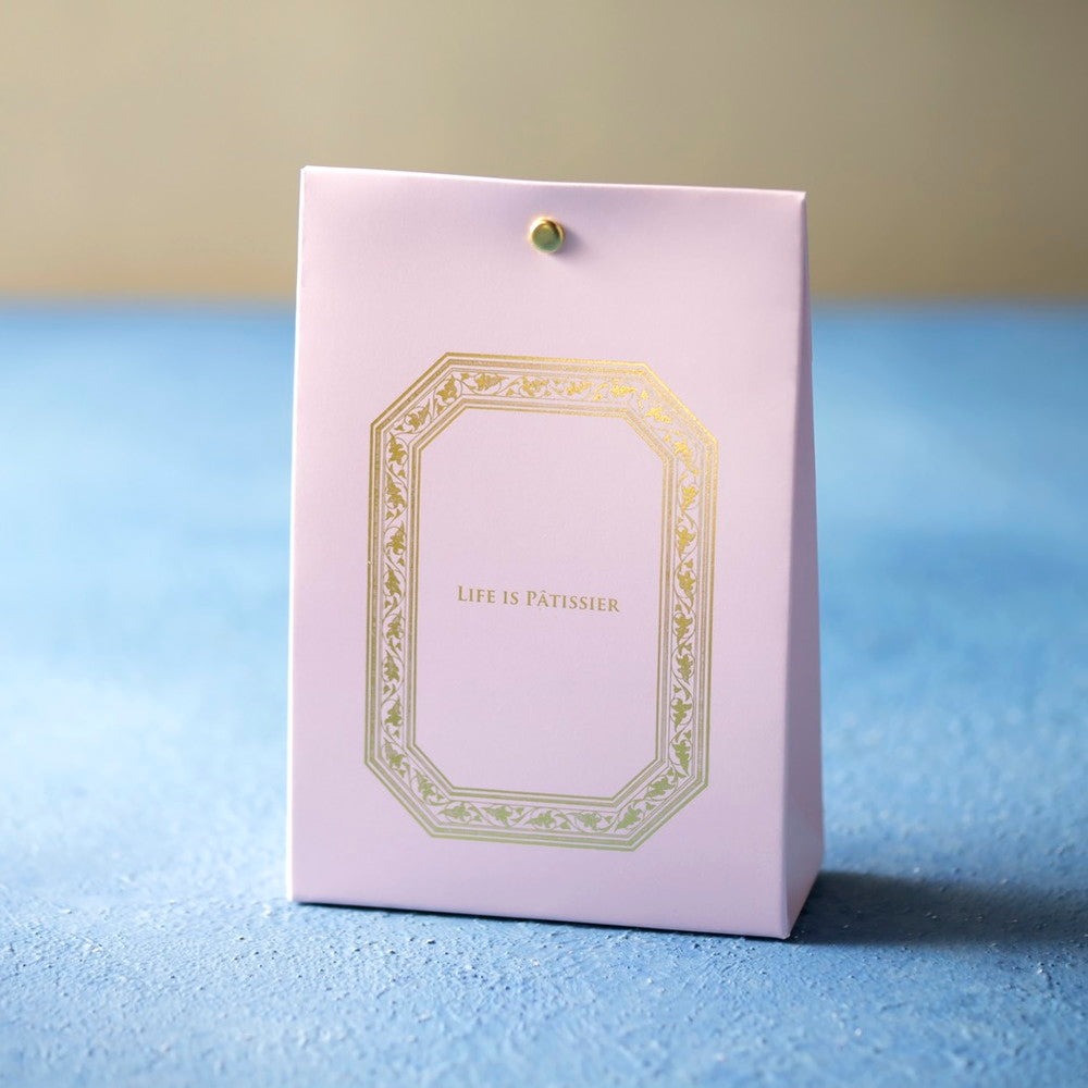 LIFE IS PATISSIER　いちごリーフキャラメル